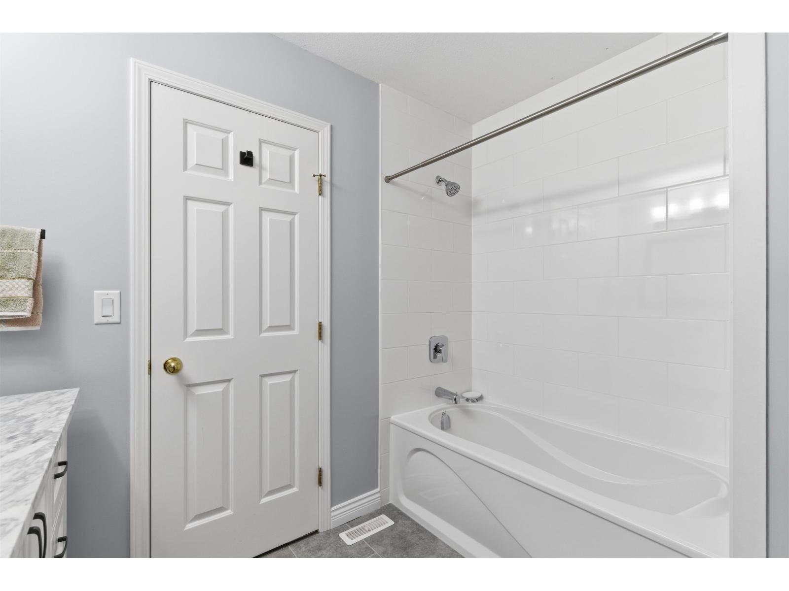 4912 208a Street, Langley, British Columbia  V3A 5T1 - Photo 27 - R3117515