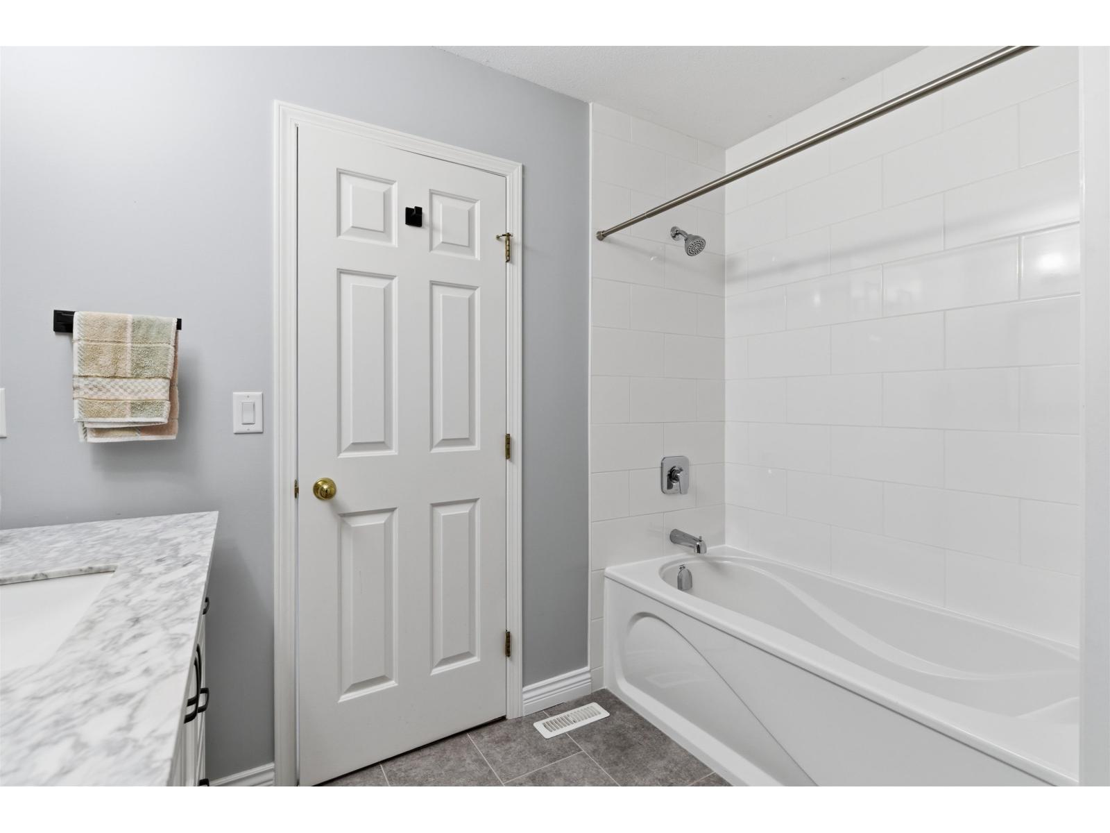 4912 208a Street, Langley, British Columbia  V3A 5T1 - Photo 30 - R3117515