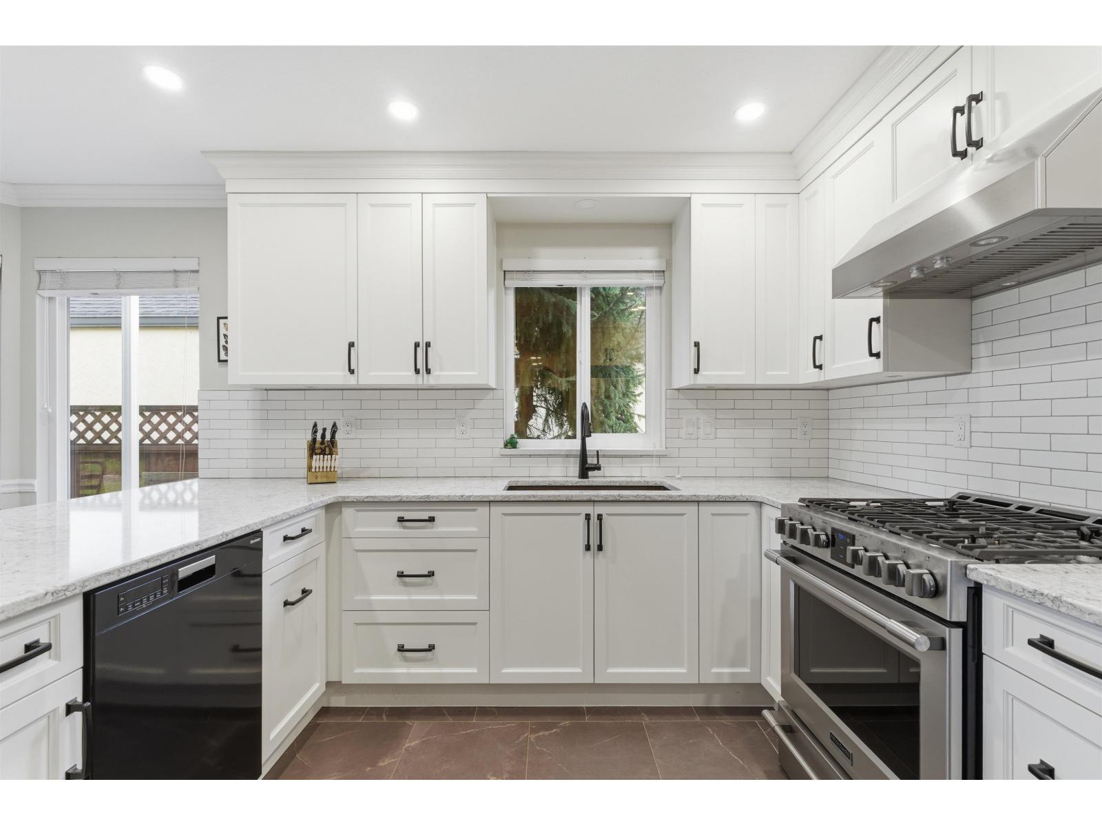 4912 208a Street, Langley, British Columbia  V3A 5T1 - Photo 5 - R3117515