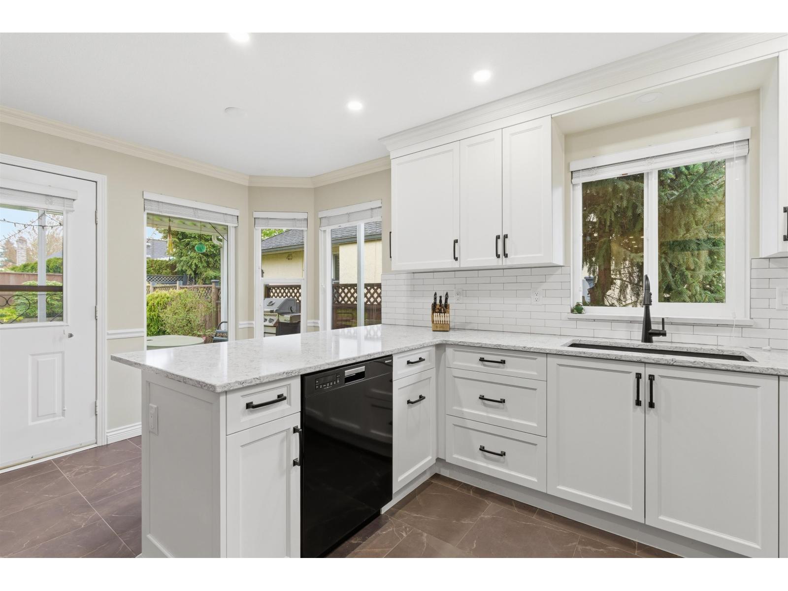 4912 208a Street, Langley, British Columbia  V3A 5T1 - Photo 6 - R3117515
