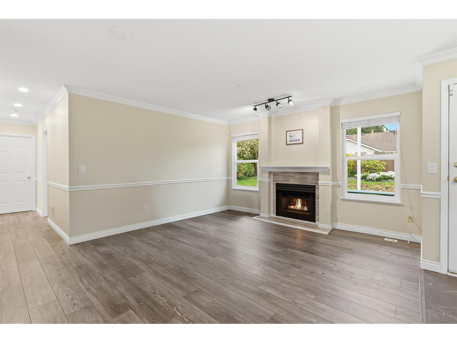 4912 208a Street, Langley, British Columbia  V3A 5T1 - Photo 8 - R3117515