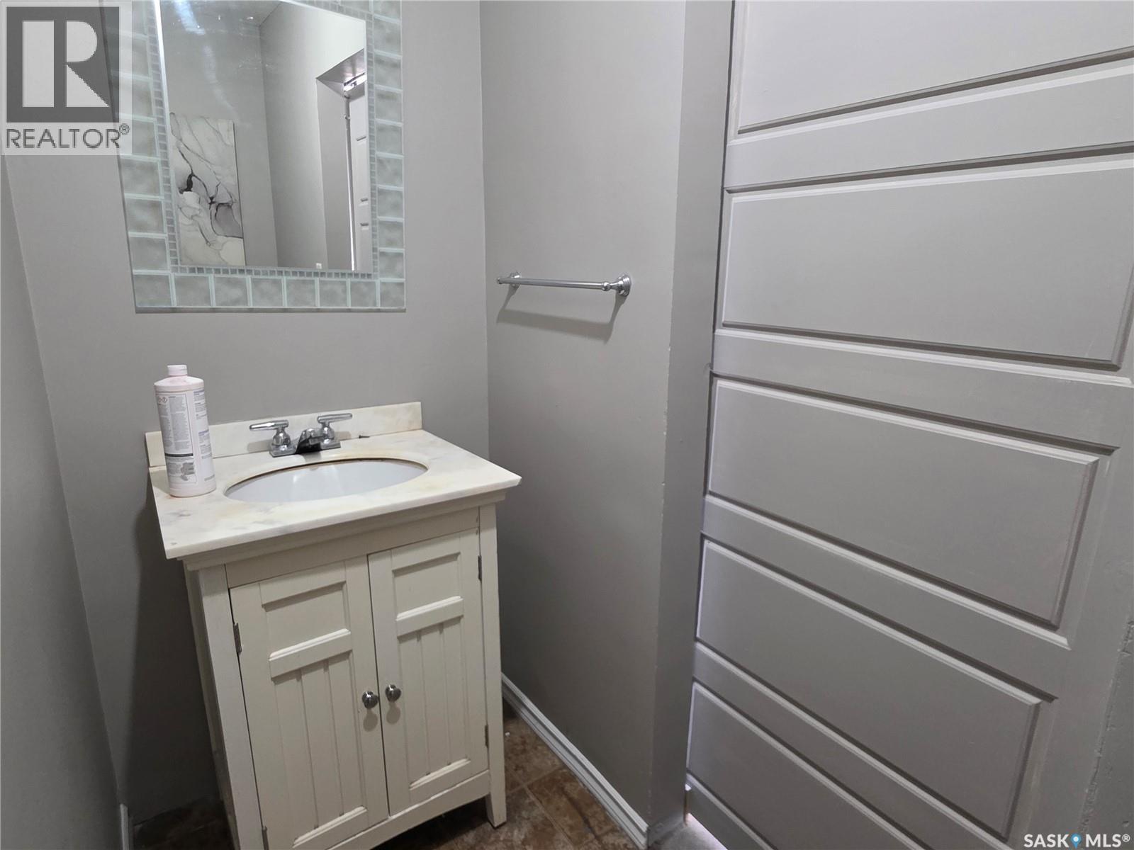 2195 Toronto Street, Regina, Saskatchewan  S4P 0B7 - Photo 13 - SK037101