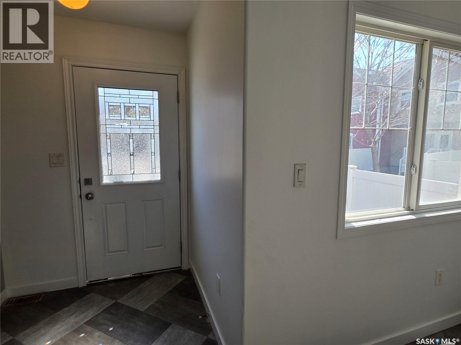 2195 Toronto Street, Regina, Saskatchewan  S4P 0B7 - Photo 16 - SK037101