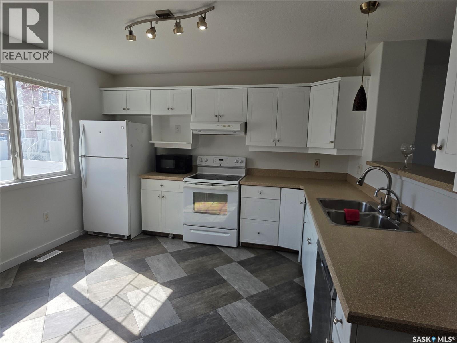 2195 Toronto Street, Regina, Saskatchewan  S4P 0B7 - Photo 9 - SK037101