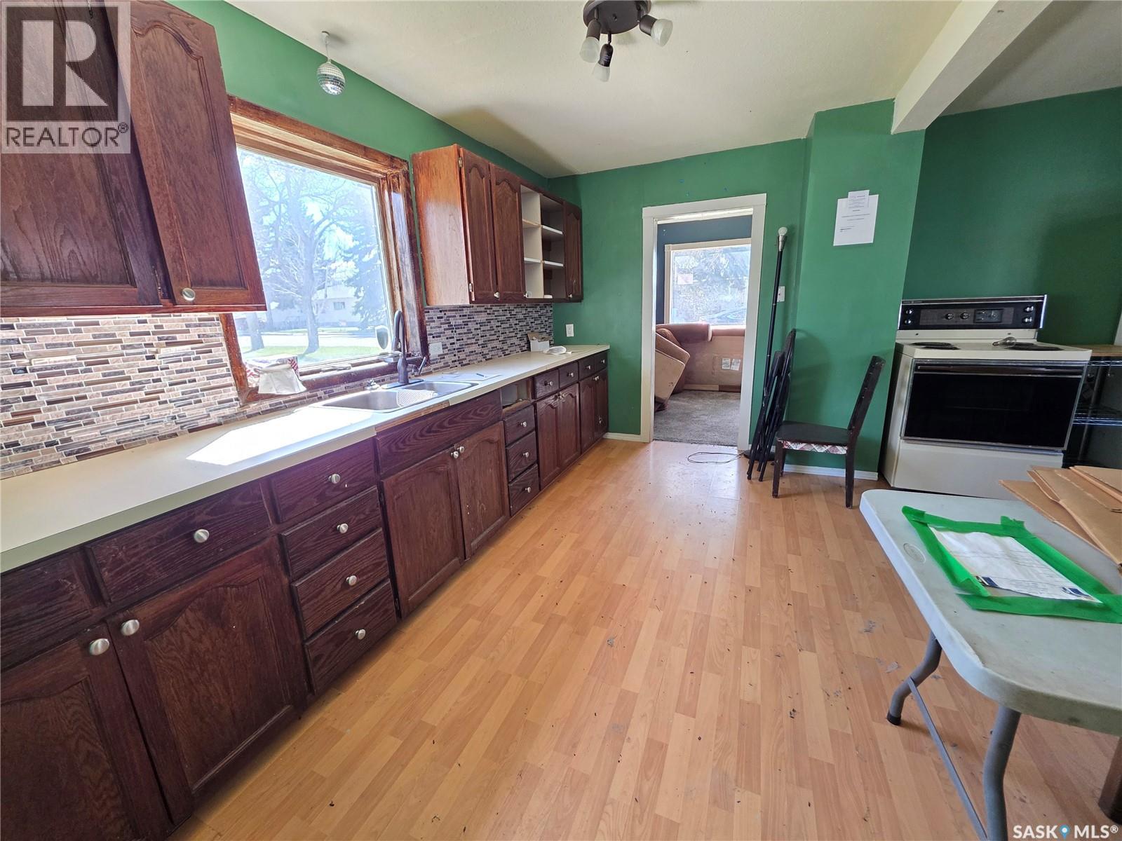 6371 Queens Avenue, Gull Lake, Saskatchewan  S0N 1A0 - Photo 5 - SK037087