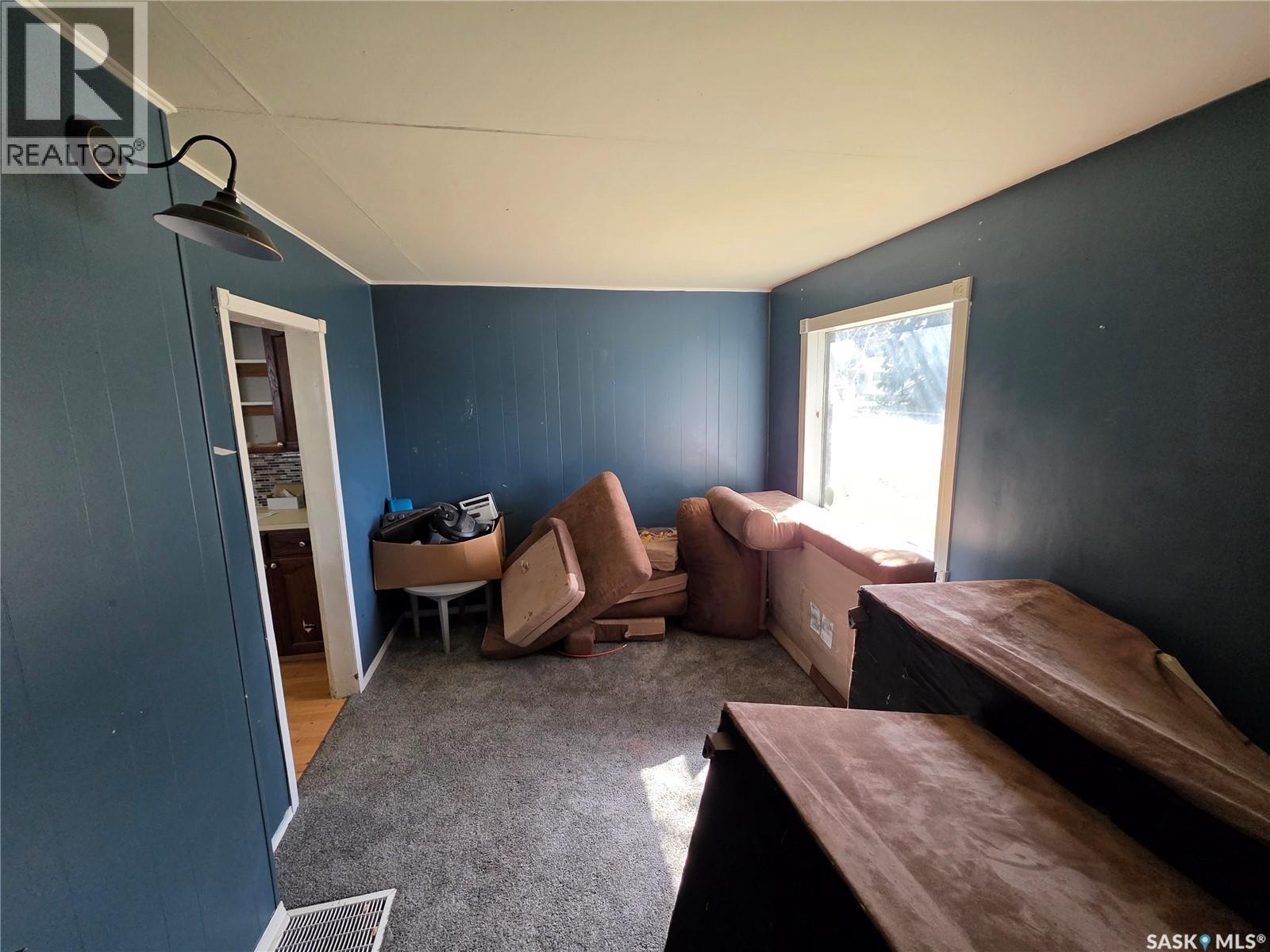 6371 Queens Avenue, Gull Lake, Saskatchewan  S0N 1A0 - Photo 9 - SK037087