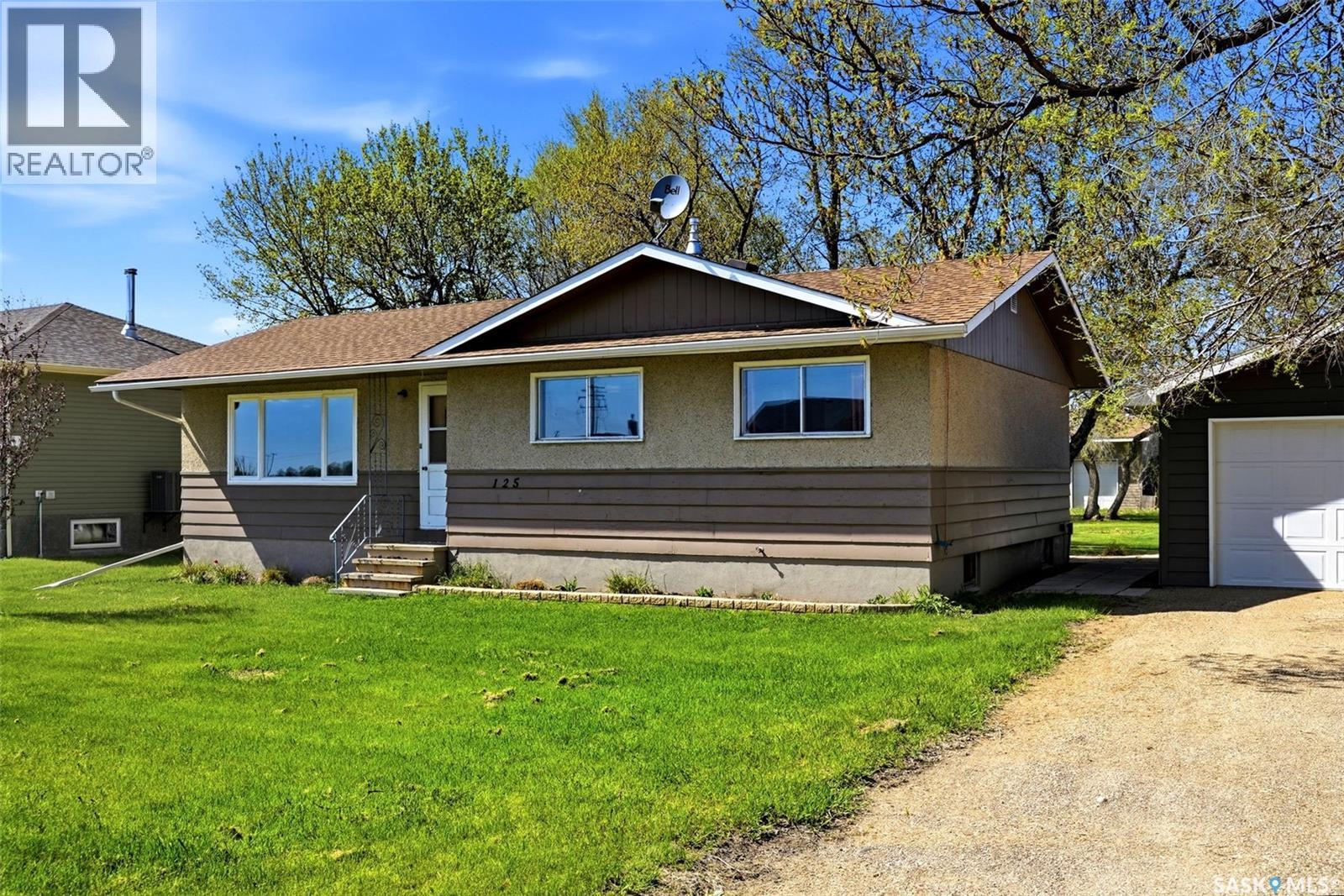 125 Brownlee AVENUE, mclean, Saskatchewan