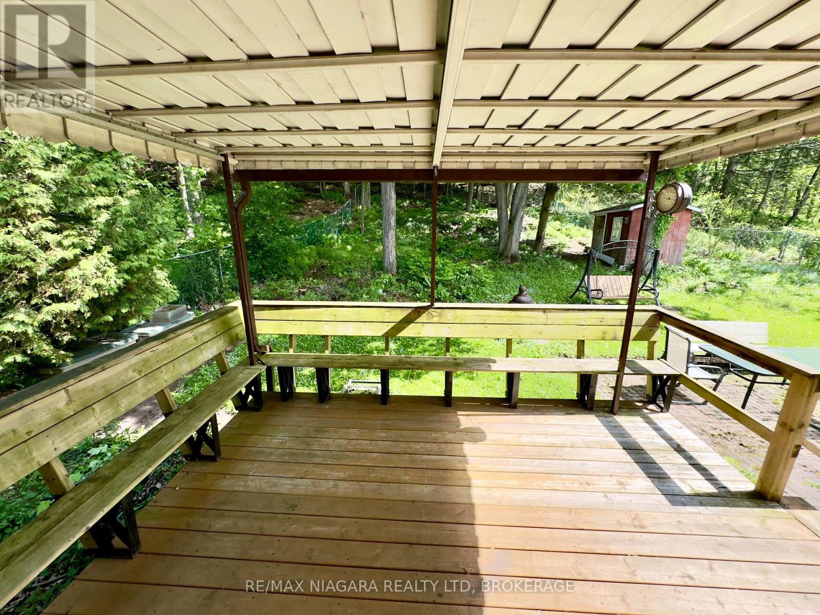 Upper - 4 Trillium Lane, St. Catharines, Ontario  L2T 1W2 - Photo 7 - X13172914