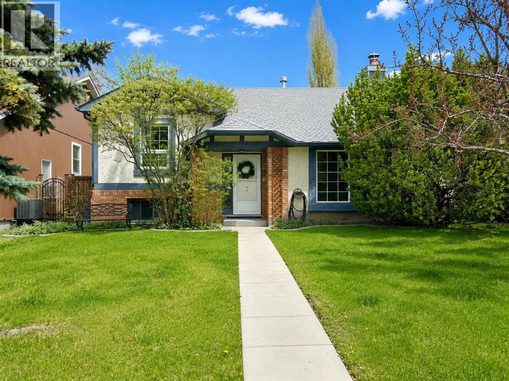 304 Marquis Place SE, Airdrie, Alberta  T4A 1X9 - Photo 1 - A2310859