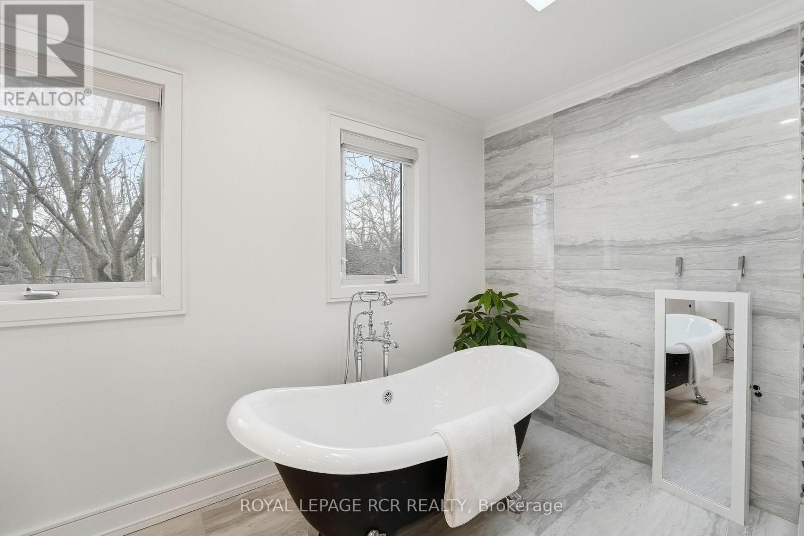 369 Kennedy Street W, Aurora, Ontario  L4G 5M5 - Photo 28 - N12920232