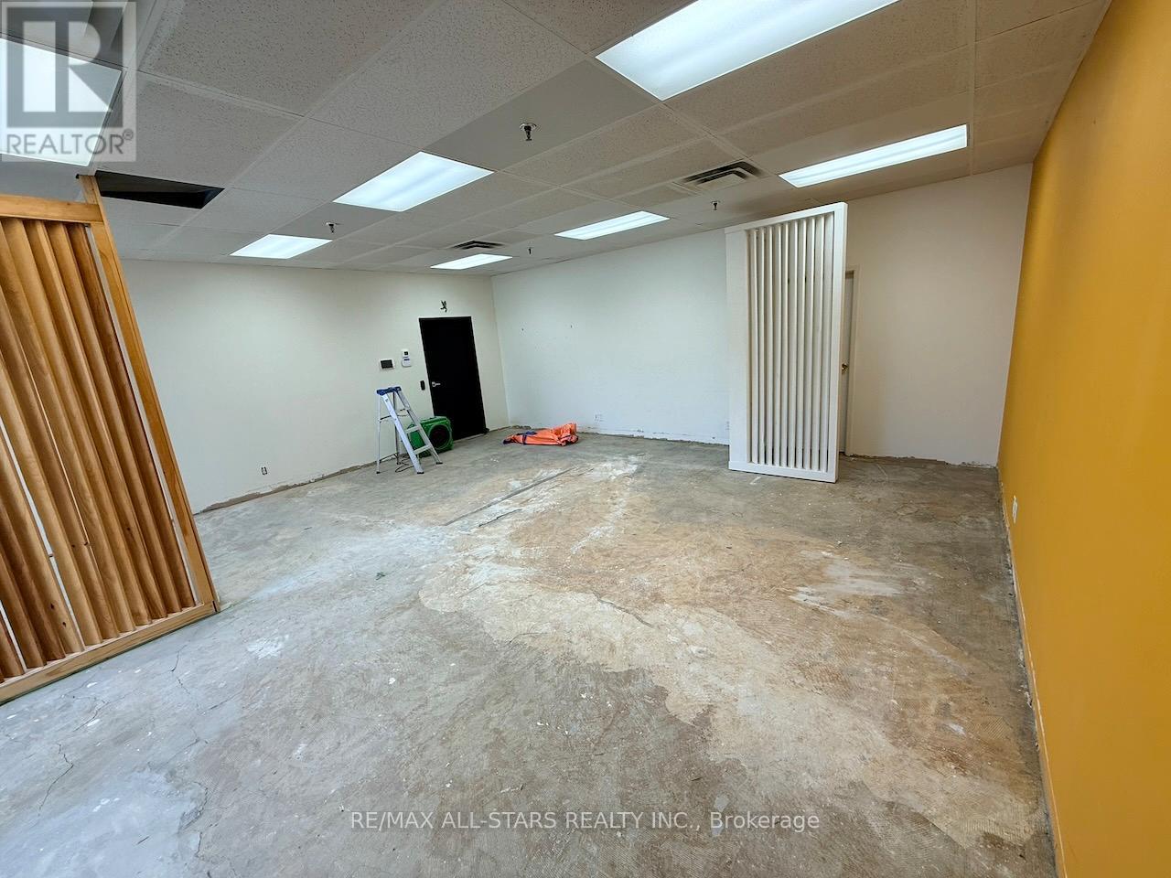 #105 - 289 Bridgeland Avenue, Toronto, Ontario  M6A 1Z6 - Photo 5 - W12895888