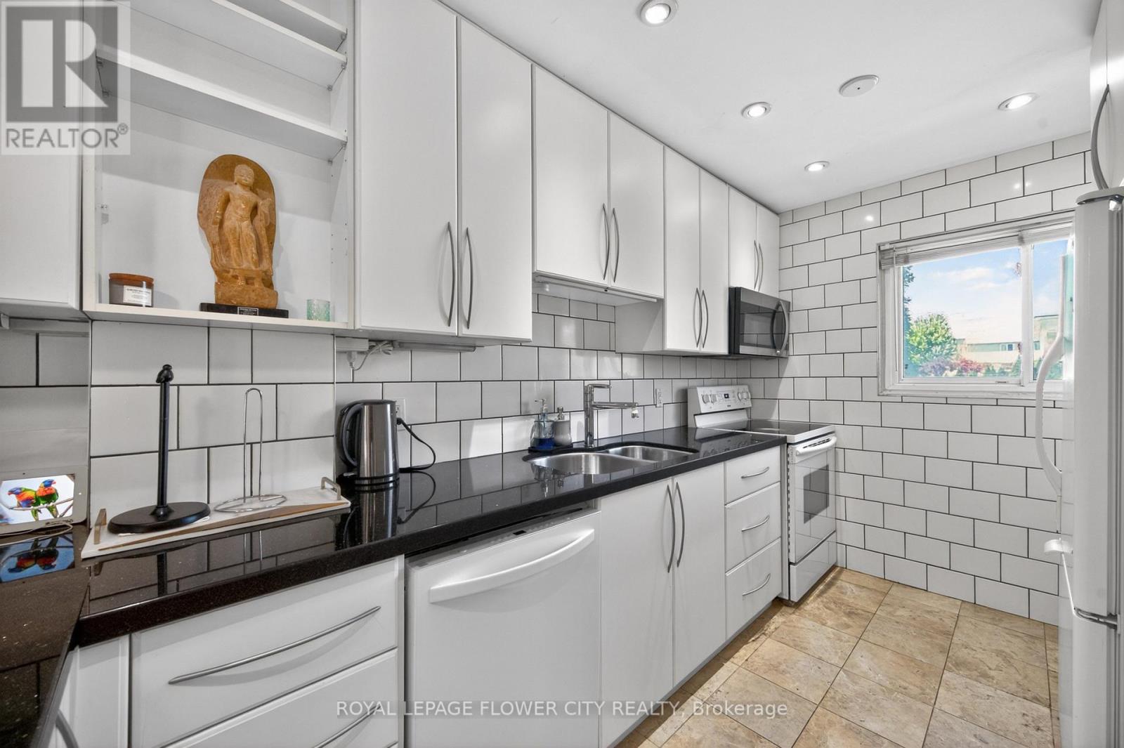 16 Gleneaden Court, Brampton, Ontario  L6S 2J7 - Photo 14 - W13173624