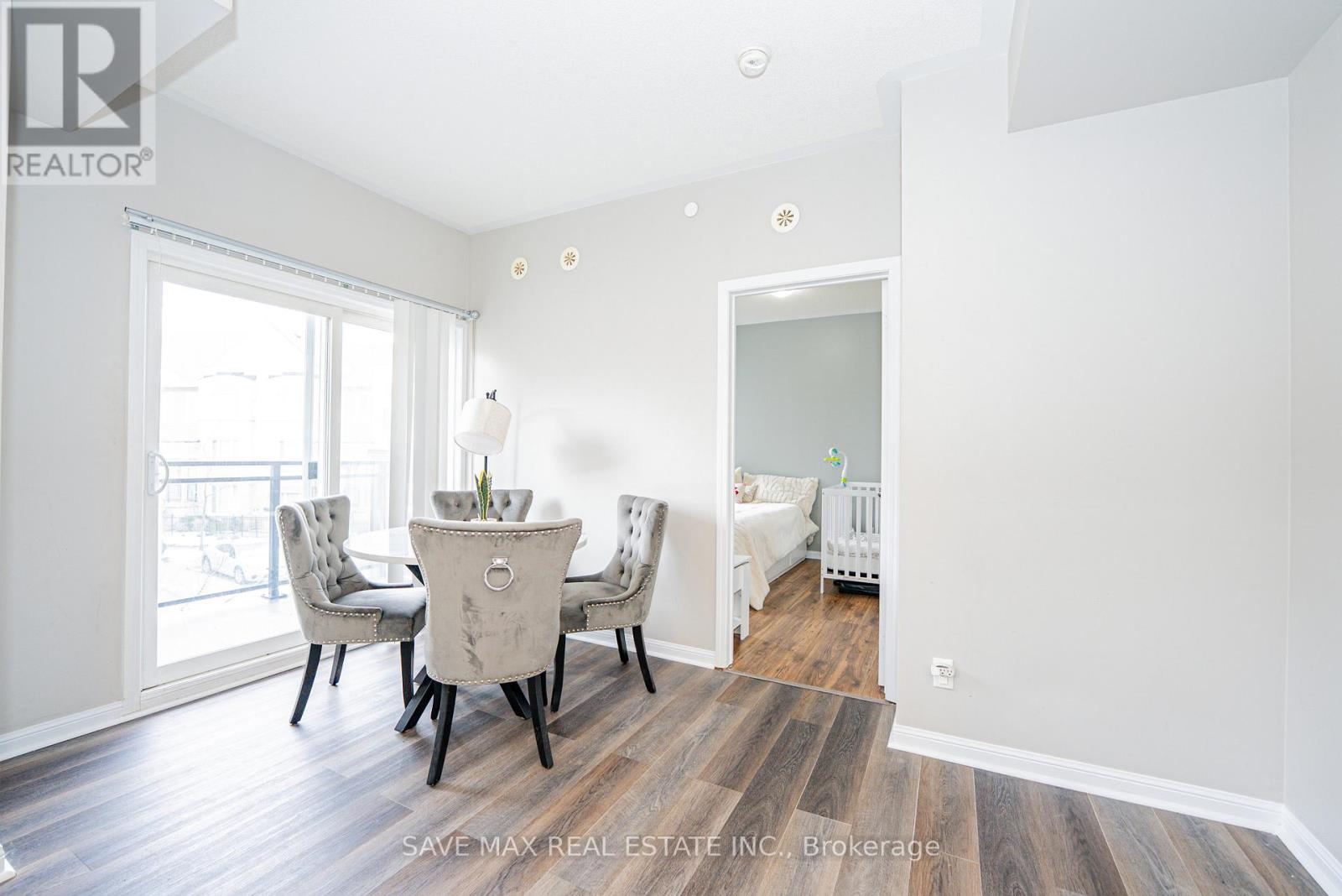 213 - 3075 Thomas Street, Mississauga, Ontario  L5M 0L8 - Photo 3 - W13132414