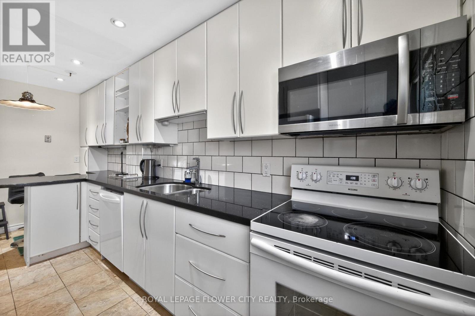16 Gleneaden Court, Brampton, Ontario  L6S 2J7 - Photo 17 - W13173624