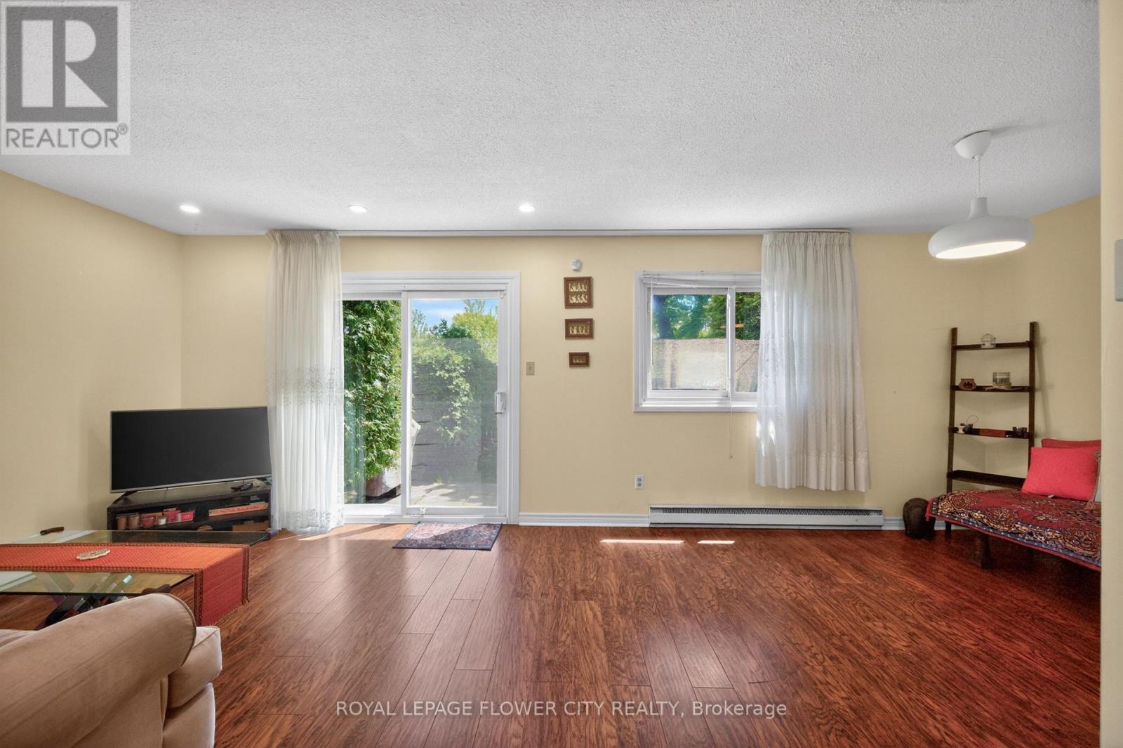 16 Gleneaden Court, Brampton, Ontario  L6S 2J7 - Photo 9 - W13173624