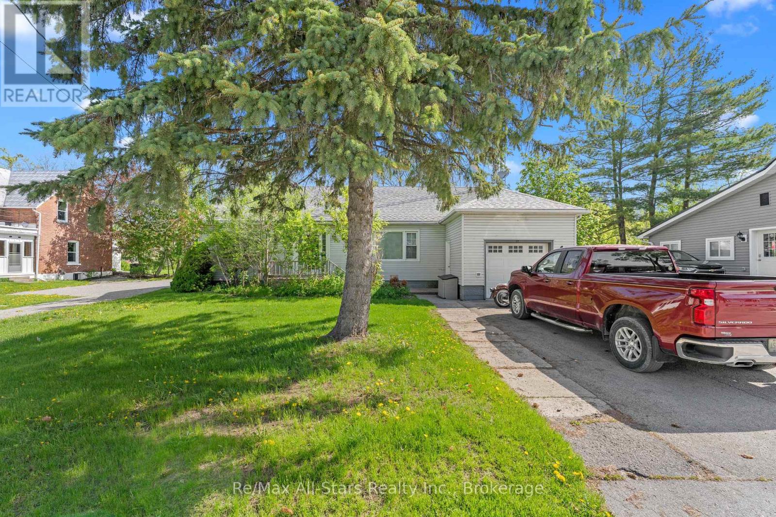 29 Francis Street E, Kawartha Lakes, Ontario  K0M 1N0 - Photo 1 - X13174708