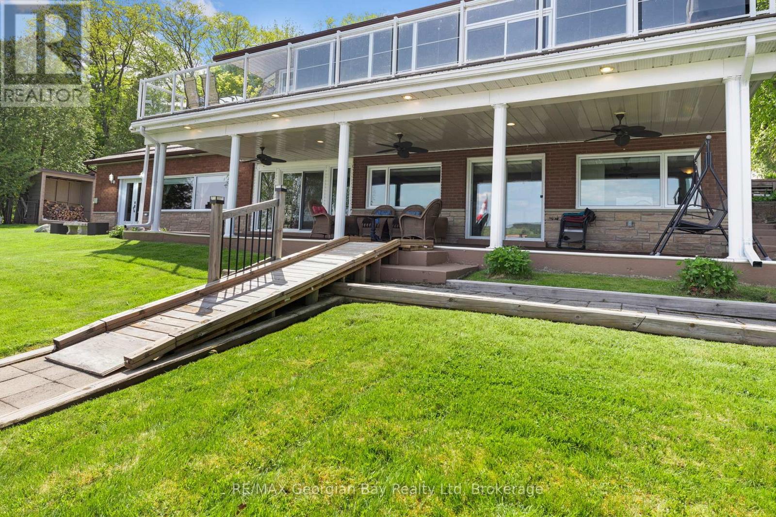 405 Champlain Road, Penetanguishene, Ontario  L9M 1S3 - Photo 32 - S13175156