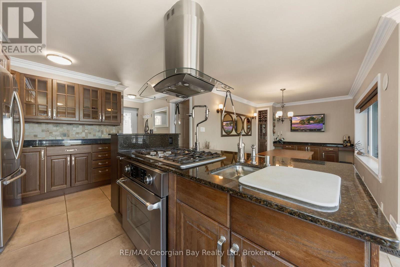 405 Champlain Road, Penetanguishene, Ontario  L9M 1S3 - Photo 5 - S13175156