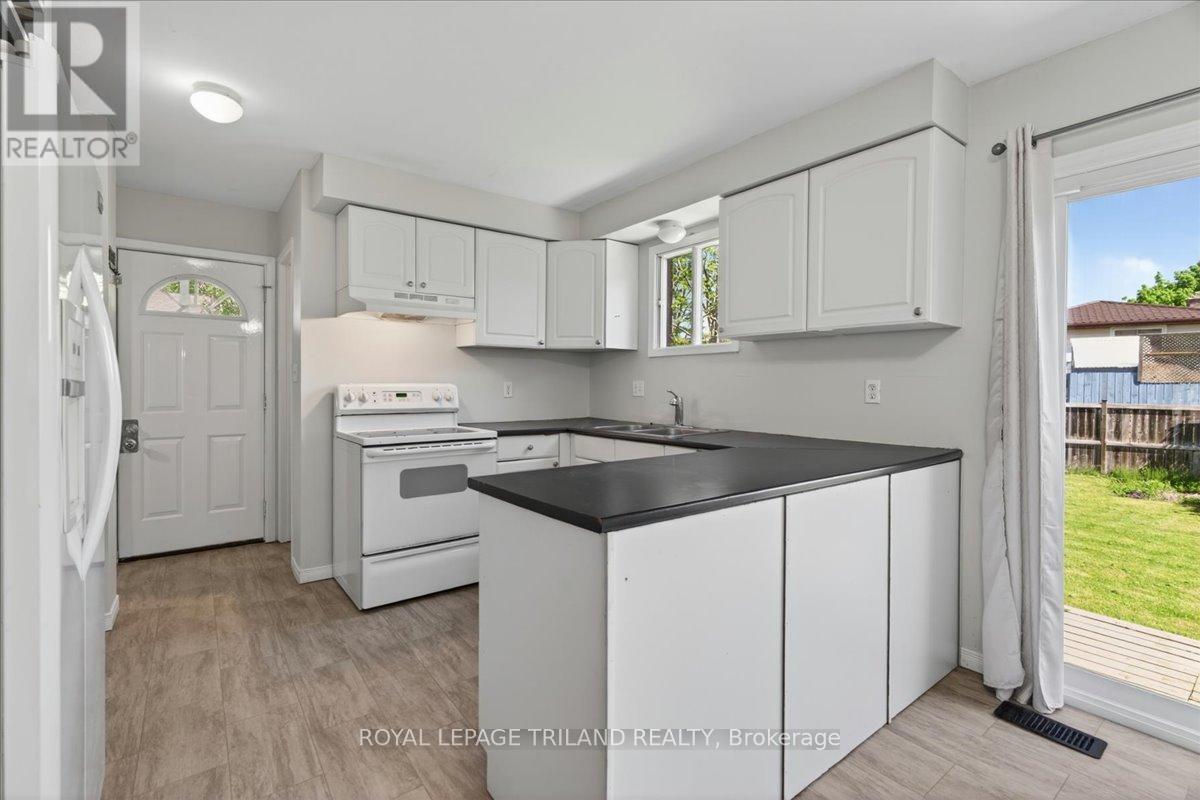 9 Parcreek Place, Strathroy-Caradoc, Ontario  N7G 3S1 - Photo 11 - X13174848