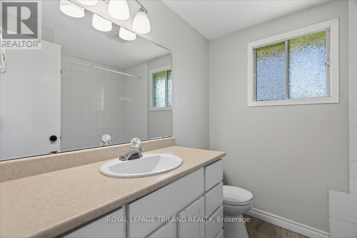 9 Parcreek Place, Strathroy-Caradoc, Ontario  N7G 3S1 - Photo 18 - X13174848