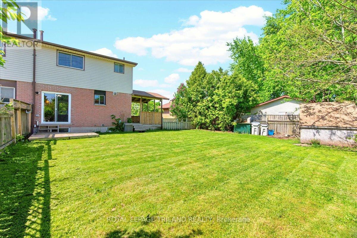 9 Parcreek Place, Strathroy-Caradoc, Ontario  N7G 3S1 - Photo 37 - X13174848