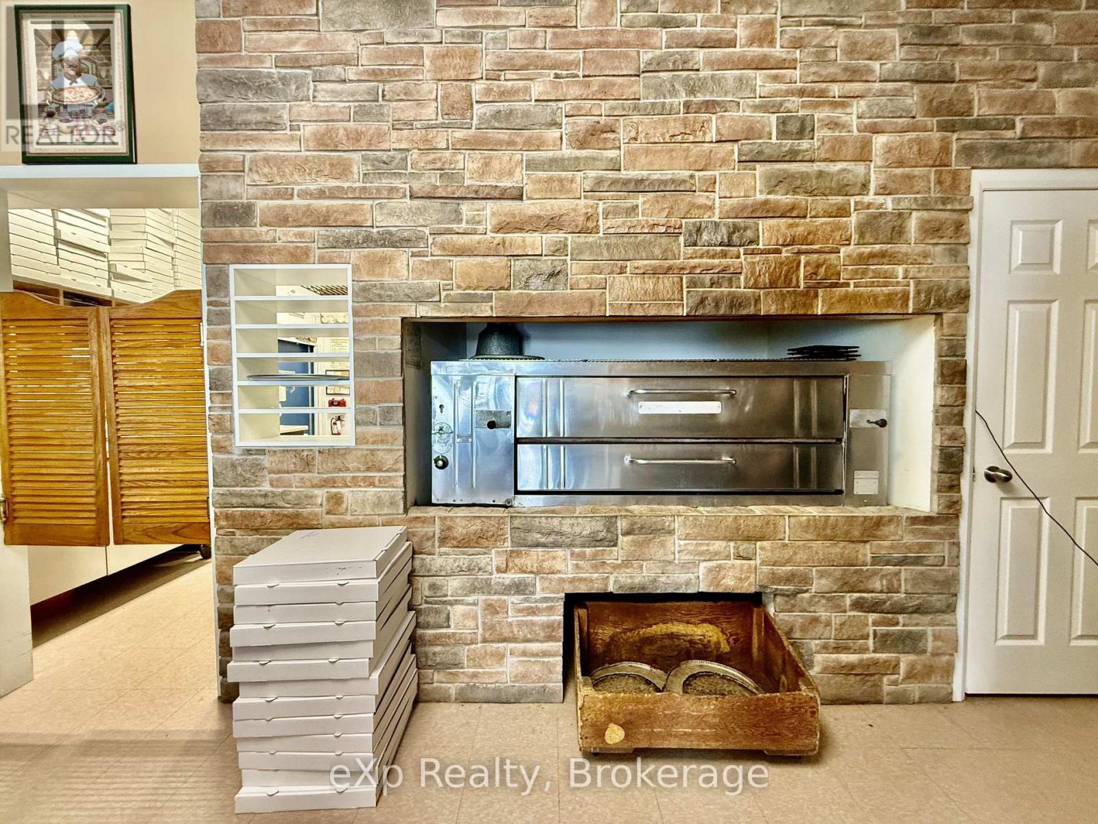 444 18th Avenue, Hanover, Ontario  N4N 3P1 - Photo 3 - X13174772