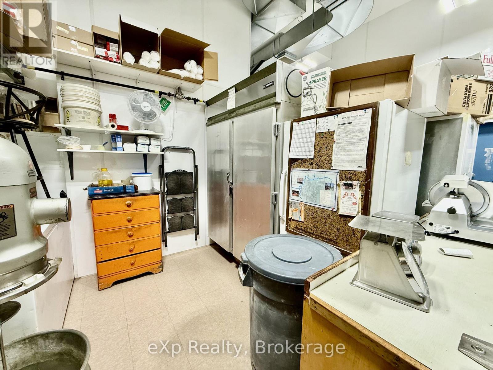 444 18th Avenue, Hanover, Ontario  N4N 3P1 - Photo 6 - X13174772