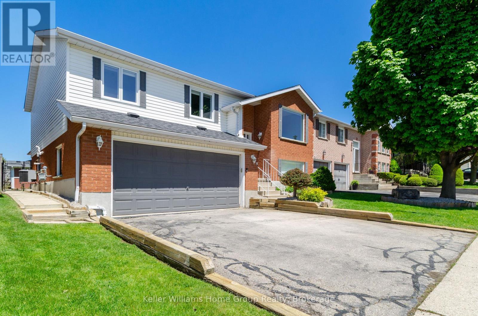 79 Hazelwood Crescent, Cambridge, Ontario  N1R 8A4 - Photo 2 - X13174878