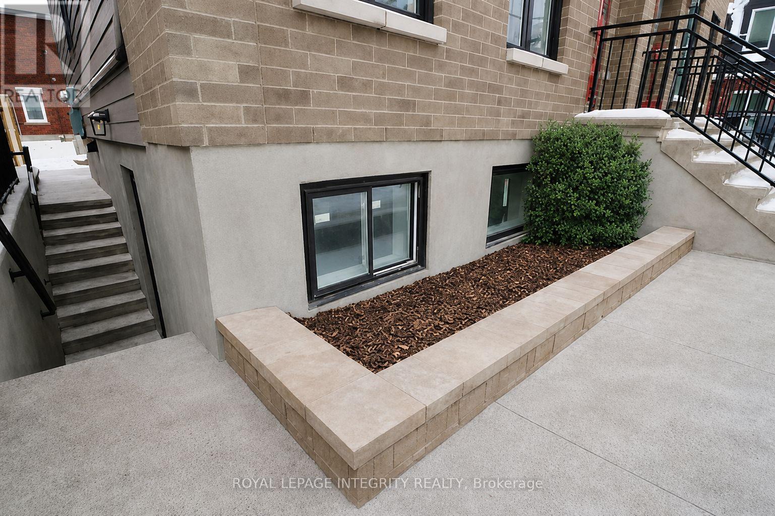 9B GWYNNE AVENUE S, Ottawa, Ontario