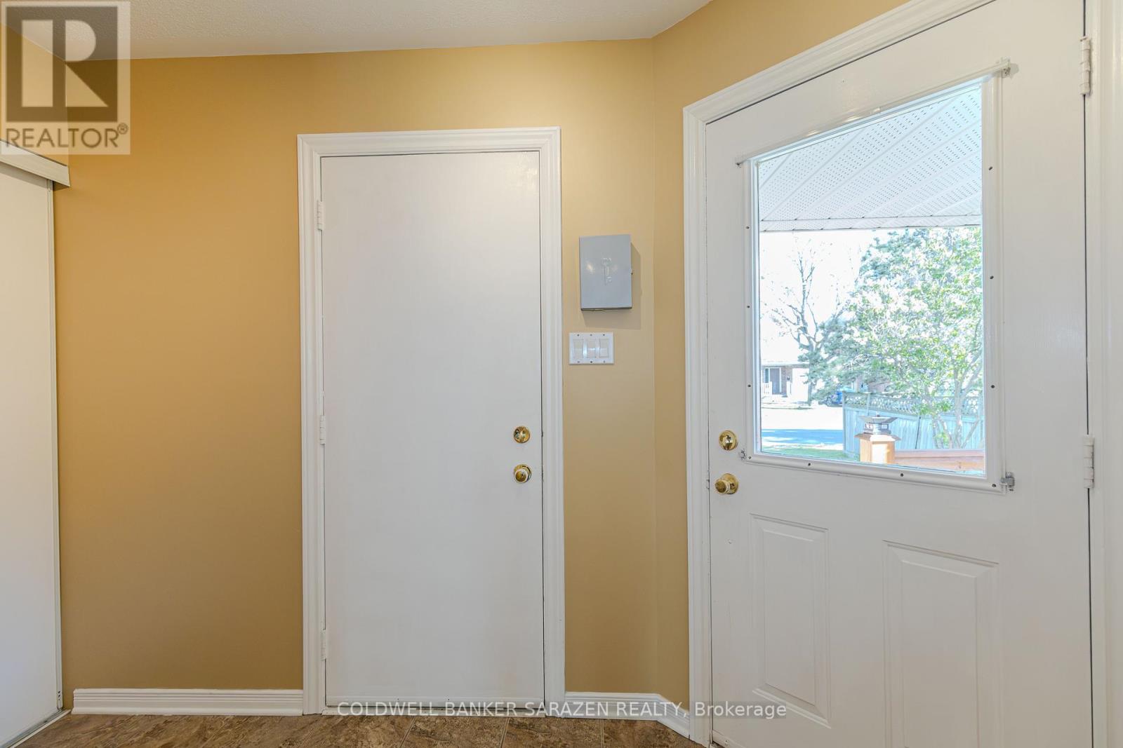 94 Markland Crescent, Ottawa, Ontario  K2G 5Z7 - Photo 4 - X13174720