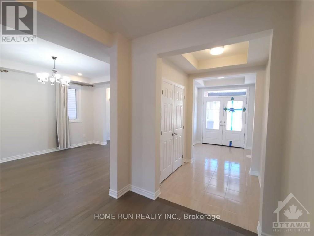 718 Brittanic Road, Ottawa, Ontario  K2V 0N7 - Photo 3 - X13174980