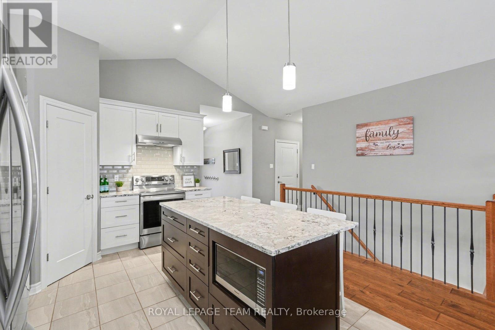 855 Reaume Street, Mississippi Mills, Ontario  K0A 1A0 - Photo 3 - X13175062