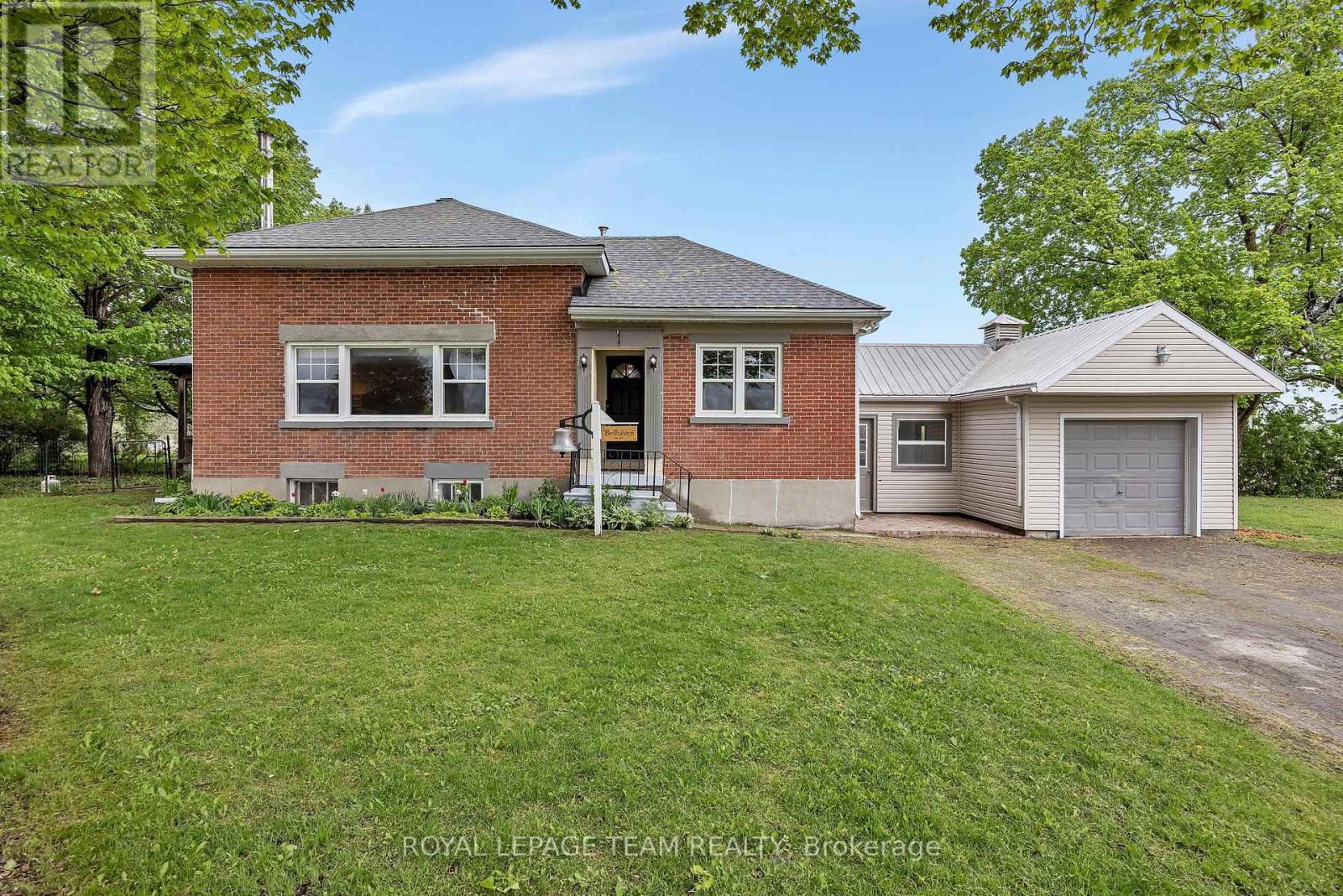 544 OLD COACH ROAD, Ottawa, Ontario