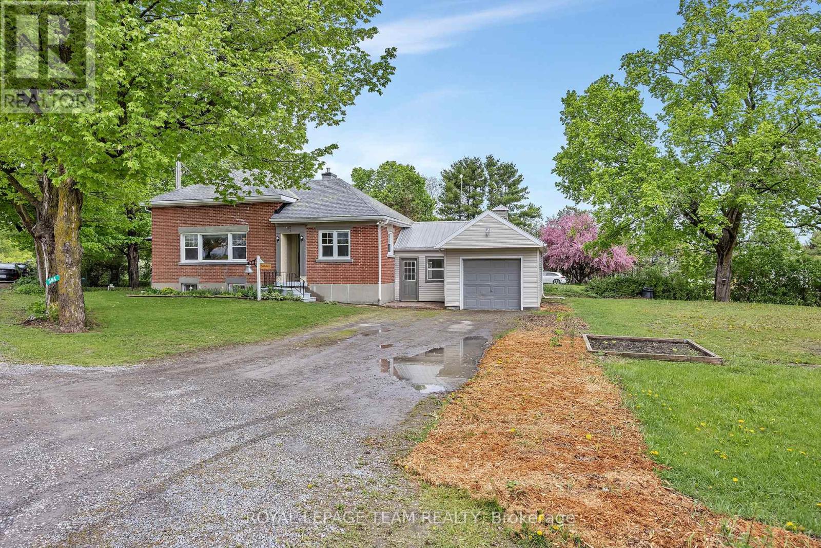 544 Old Coach Road, Ottawa, Ontario  K0A 1L0 - Photo 2 - X13175102