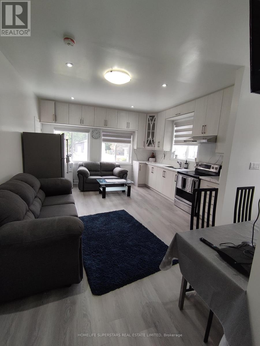 Garden Suite - 28 Estateview Circle, Brampton, Ontario  L6P 0R6 - Photo 13 - W12349493
