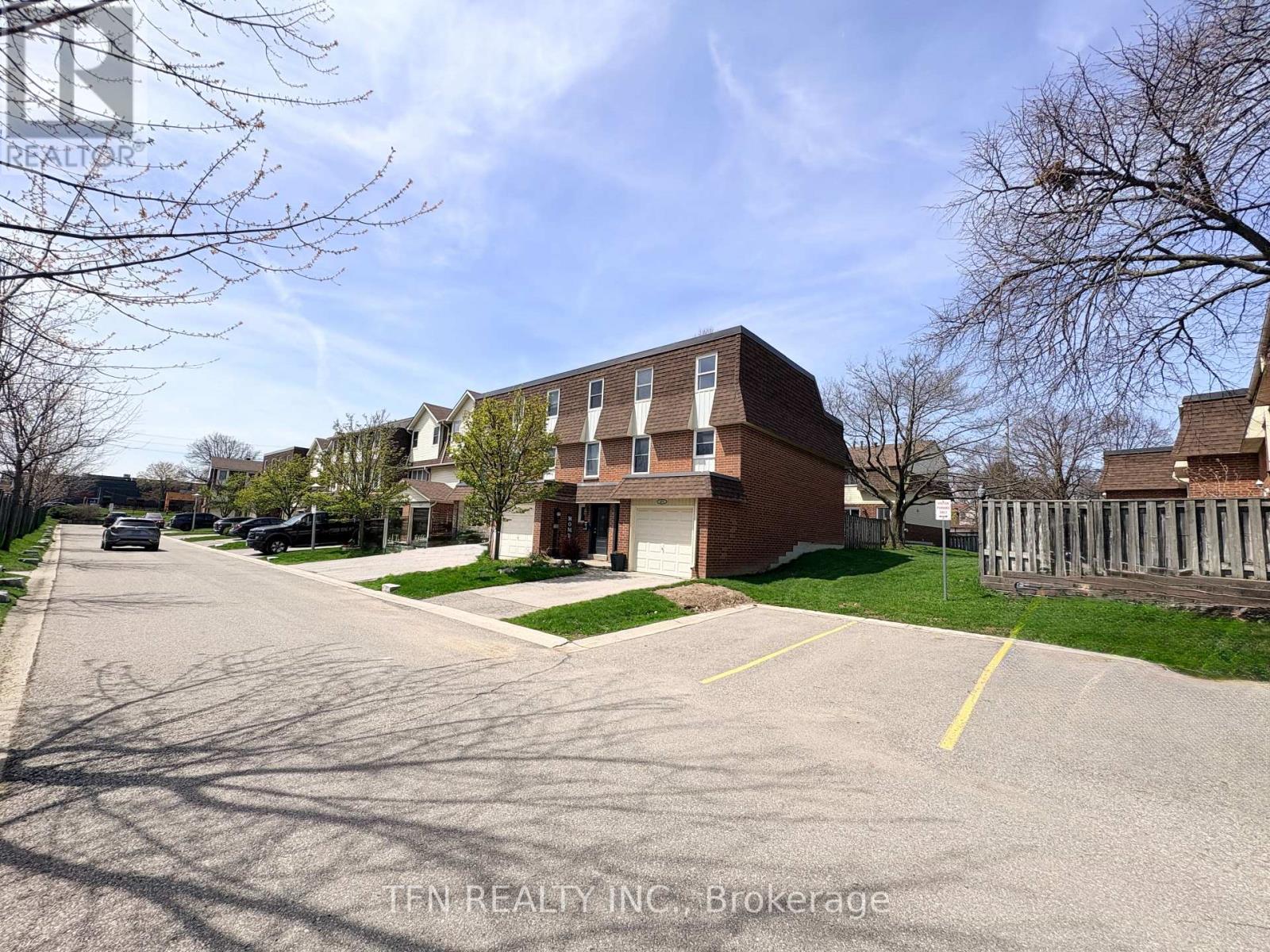21 - 30 Heslop Road, Milton, Ontario  L9T 1B3 - Photo 49 - W12894714