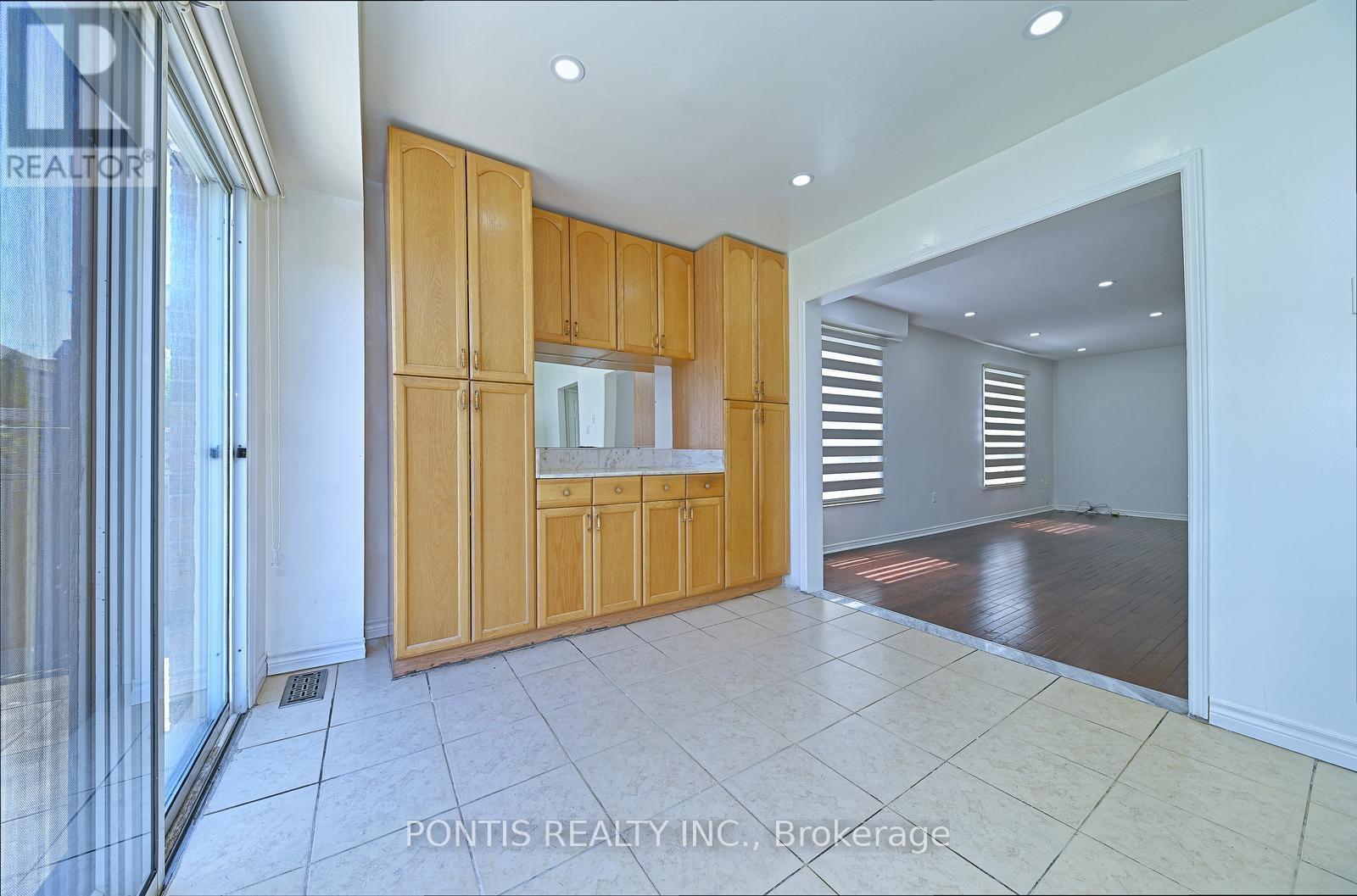 198 Moffatt Avenue, Brampton, Ontario  L6Y 4R3 - Photo 13 - W13173970