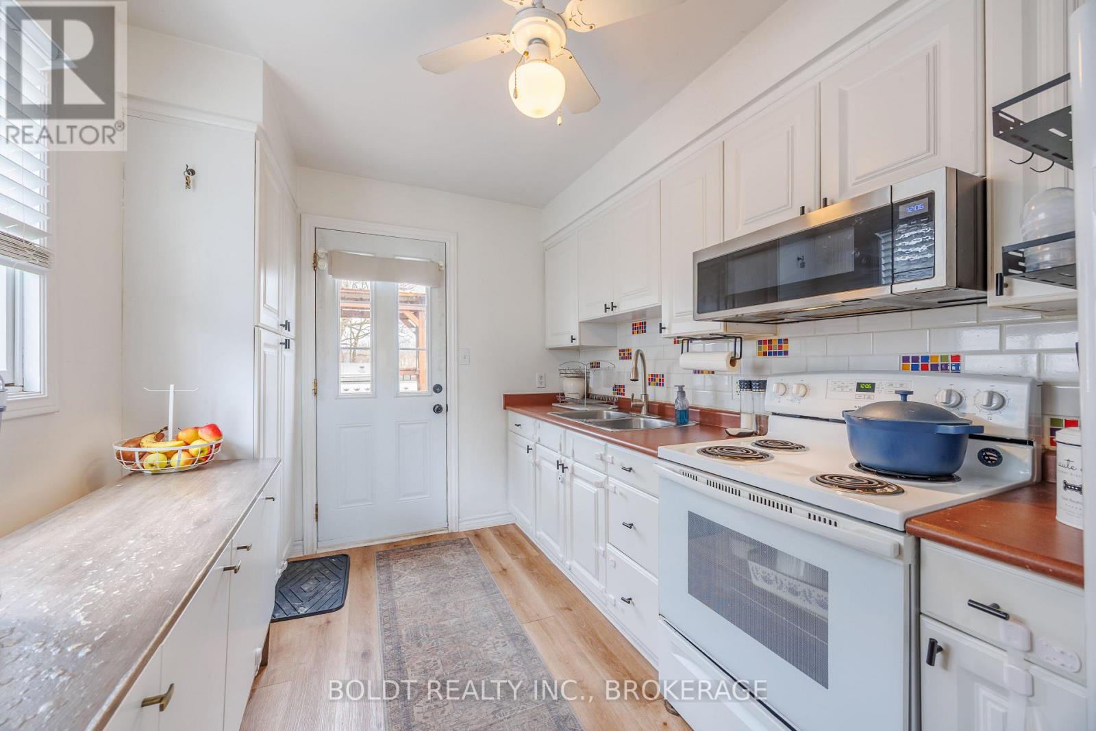 5 Nelles Road, Welland, Ontario  L3B 2P1 - Photo 4 - X13174788