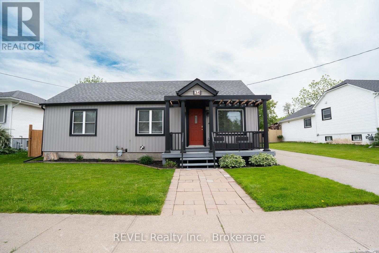 34 BLOOMFIELD AVENUE, St. Catharines, Ontario