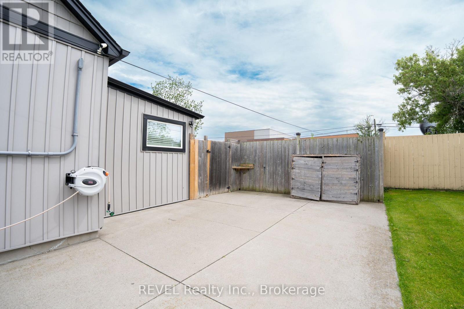 34 Bloomfield Avenue, St. Catharines, Ontario  L2P 1X3 - Photo 40 - X13175146