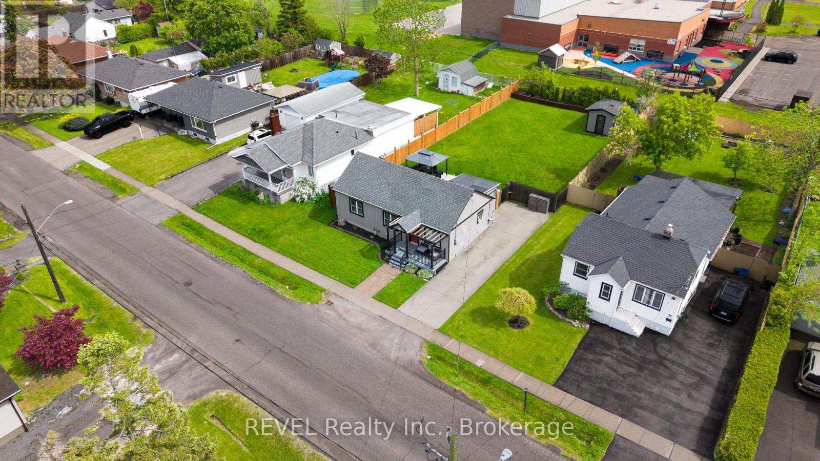 34 Bloomfield Avenue, St. Catharines, Ontario  L2P 1X3 - Photo 43 - X13175146