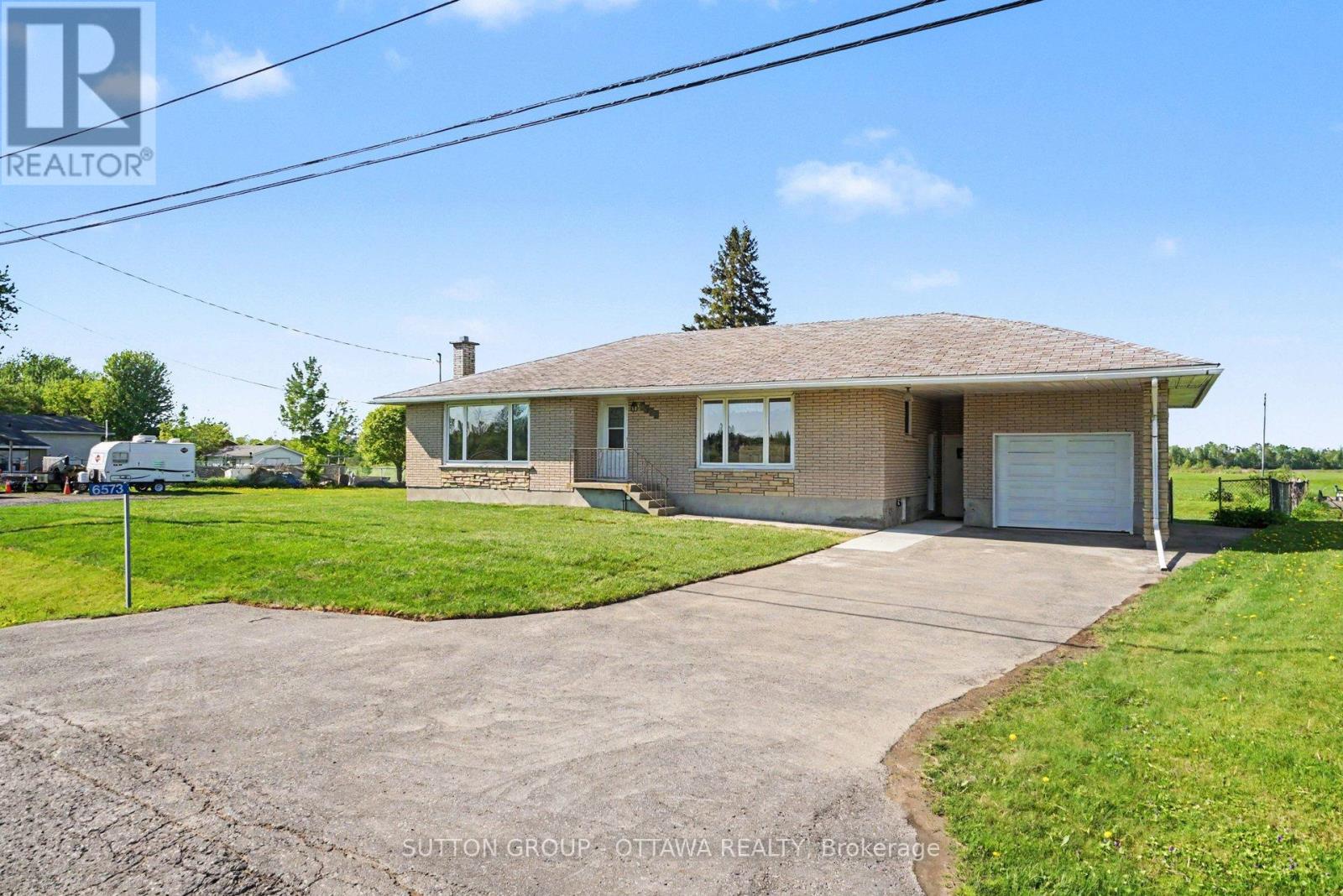 6573 Russell Road, Ottawa, Ontario  K0A 1K0 - Photo 2 - X13175210