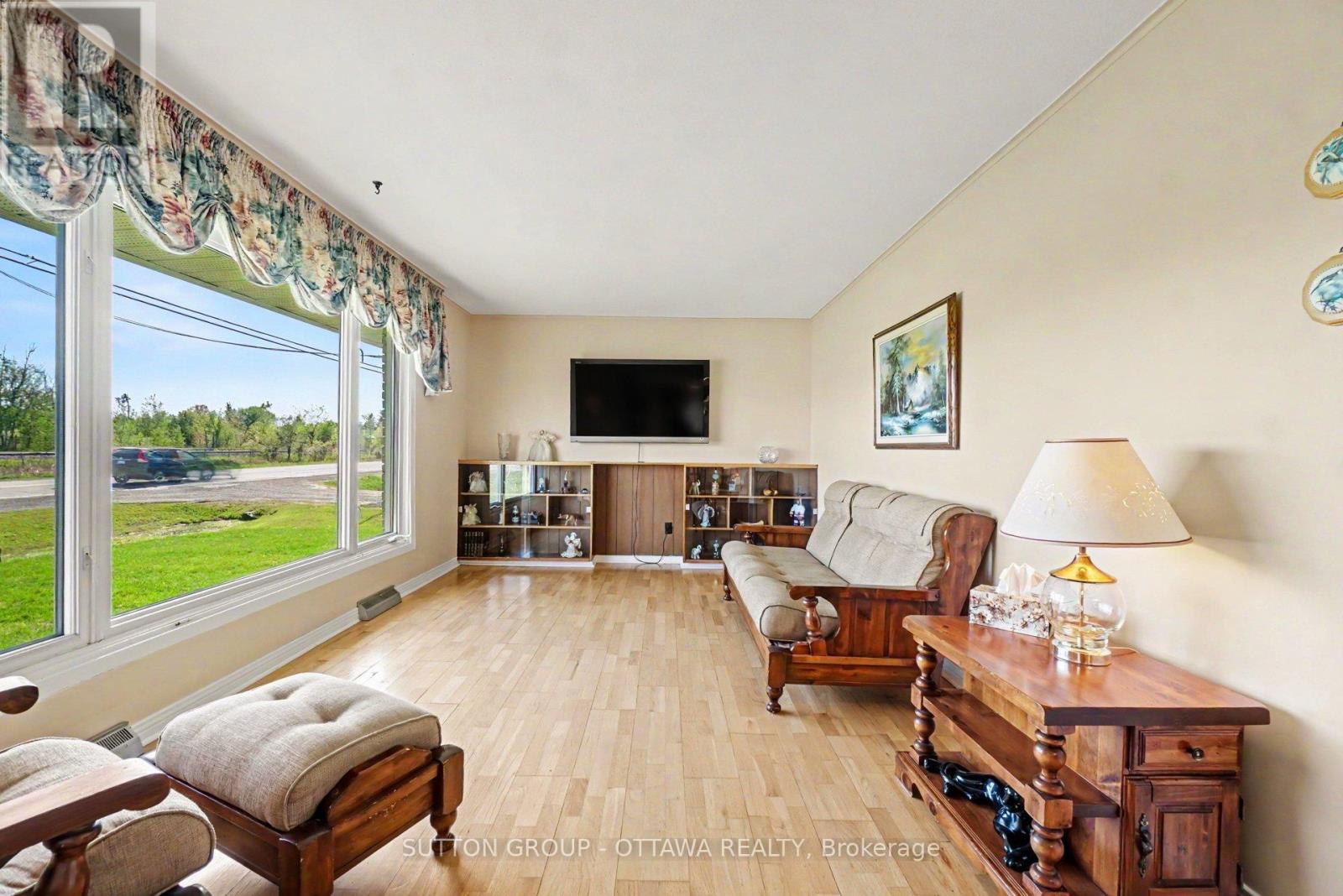 6573 Russell Road, Ottawa, Ontario  K0A 1K0 - Photo 6 - X13175210