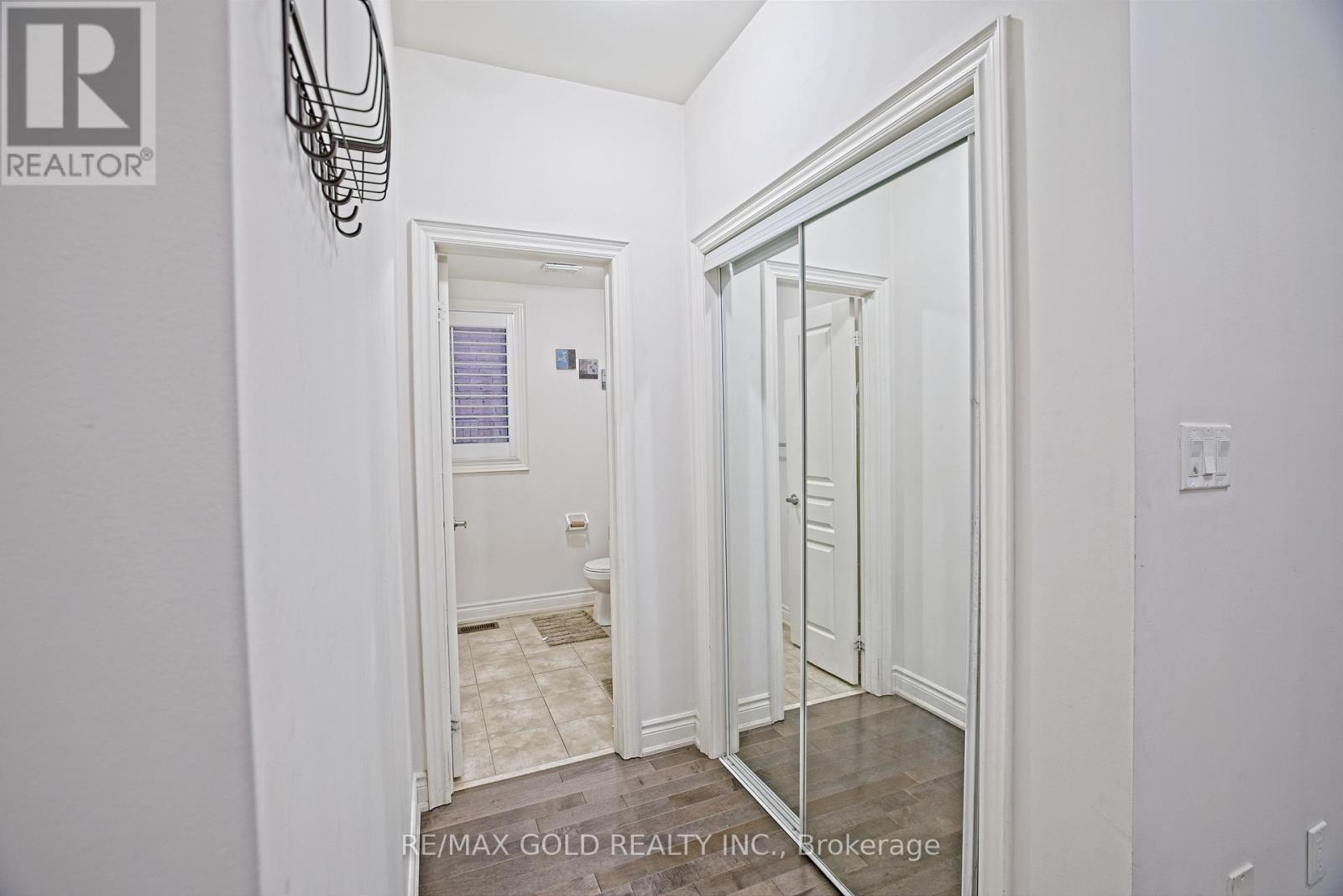 10 Dopp Crescent, Brampton, Ontario  L6P 4C8 - Photo 9 - W13120132