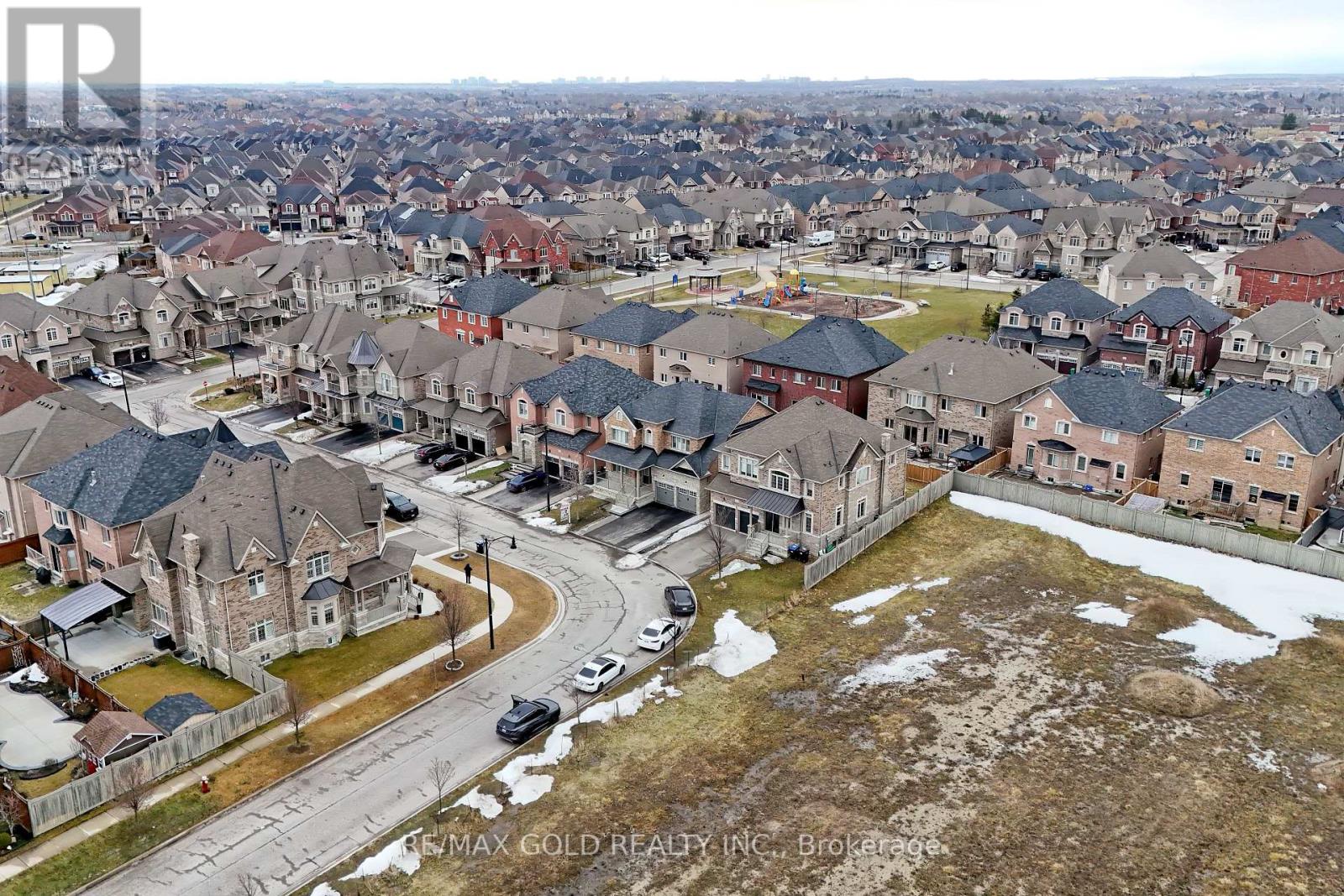 10 Dopp Crescent, Brampton, Ontario  L6P 4C8 - Photo 23 - W13120132