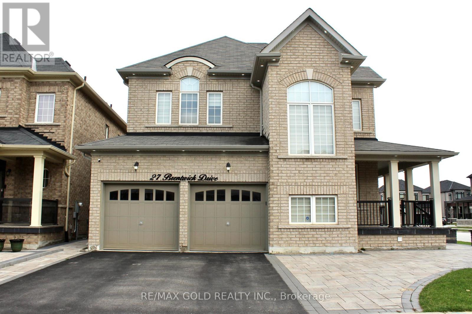 27 Brentwick Drive, Brampton, Ontario  L6X 5G1 - Photo 3 - W13116834