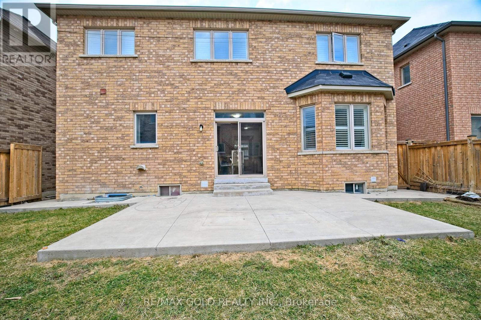 10 Dopp Crescent, Brampton, Ontario  L6P 4C8 - Photo 29 - W13120132
