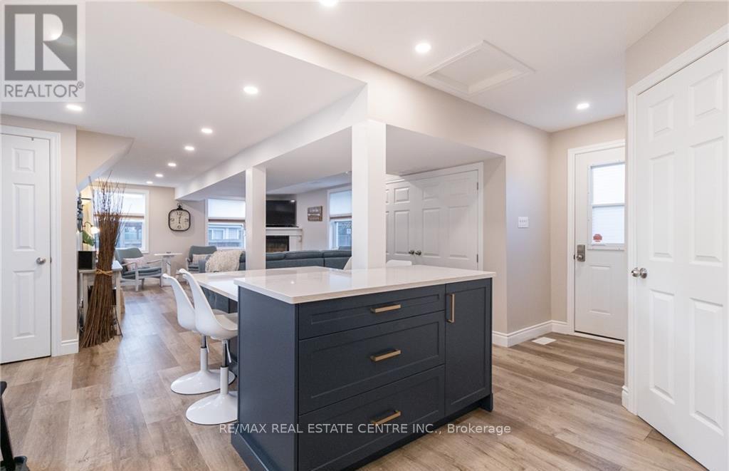 11 Dietrich Crescent, Lambton Shores, Ontario  N0M 1T0 - Photo 11 - X12988050