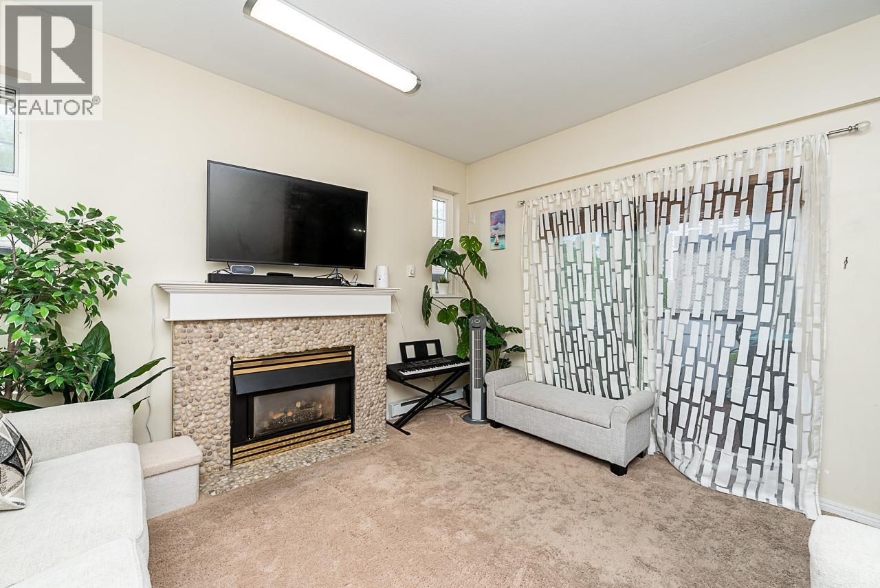 202 83 Star Crescent, New Westminster, British Columbia  V3M 6X8 - Photo 11 - R3125088
