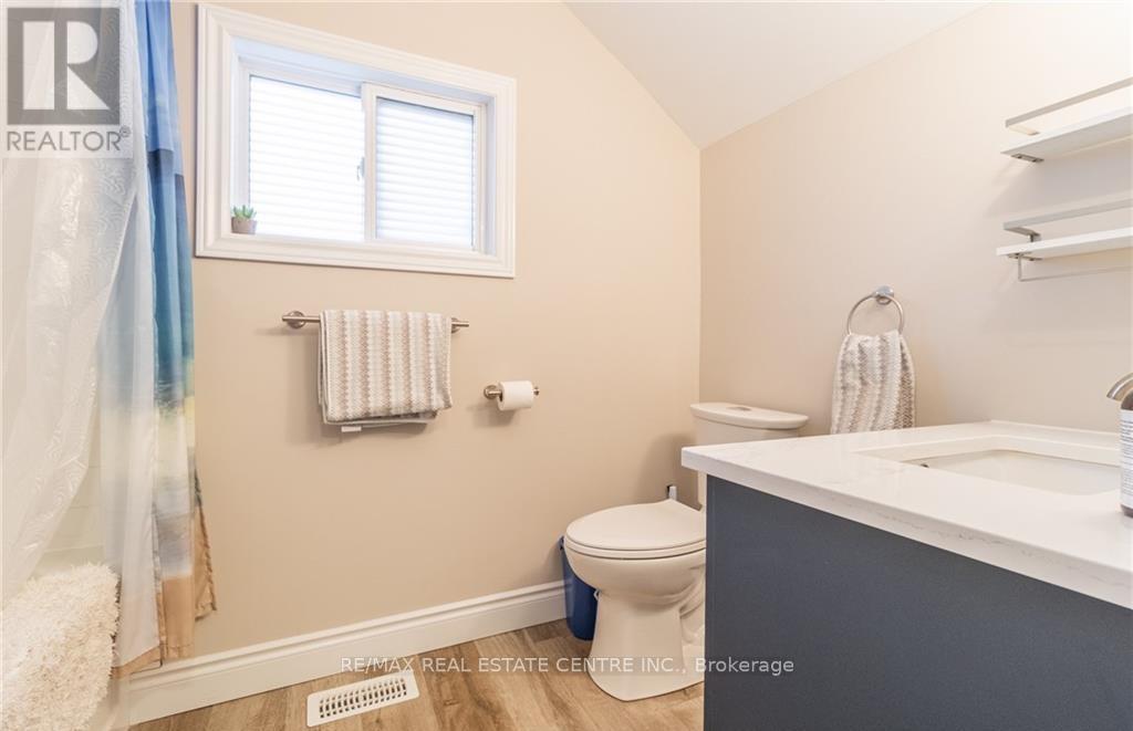 11 Dietrich Crescent, Lambton Shores, Ontario  N0M 1T0 - Photo 25 - X12988050